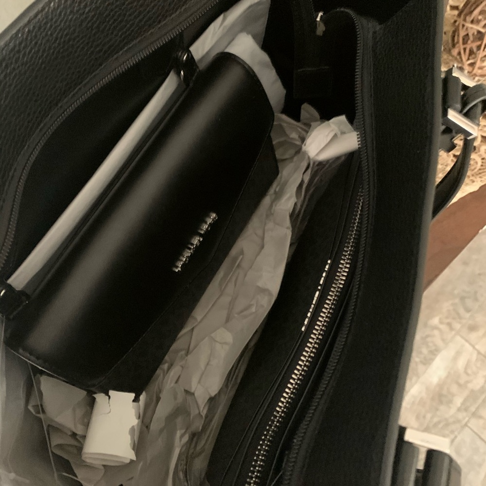 New 3in1 MK Kimberly large tote 🖤 - Picture 7 of 8